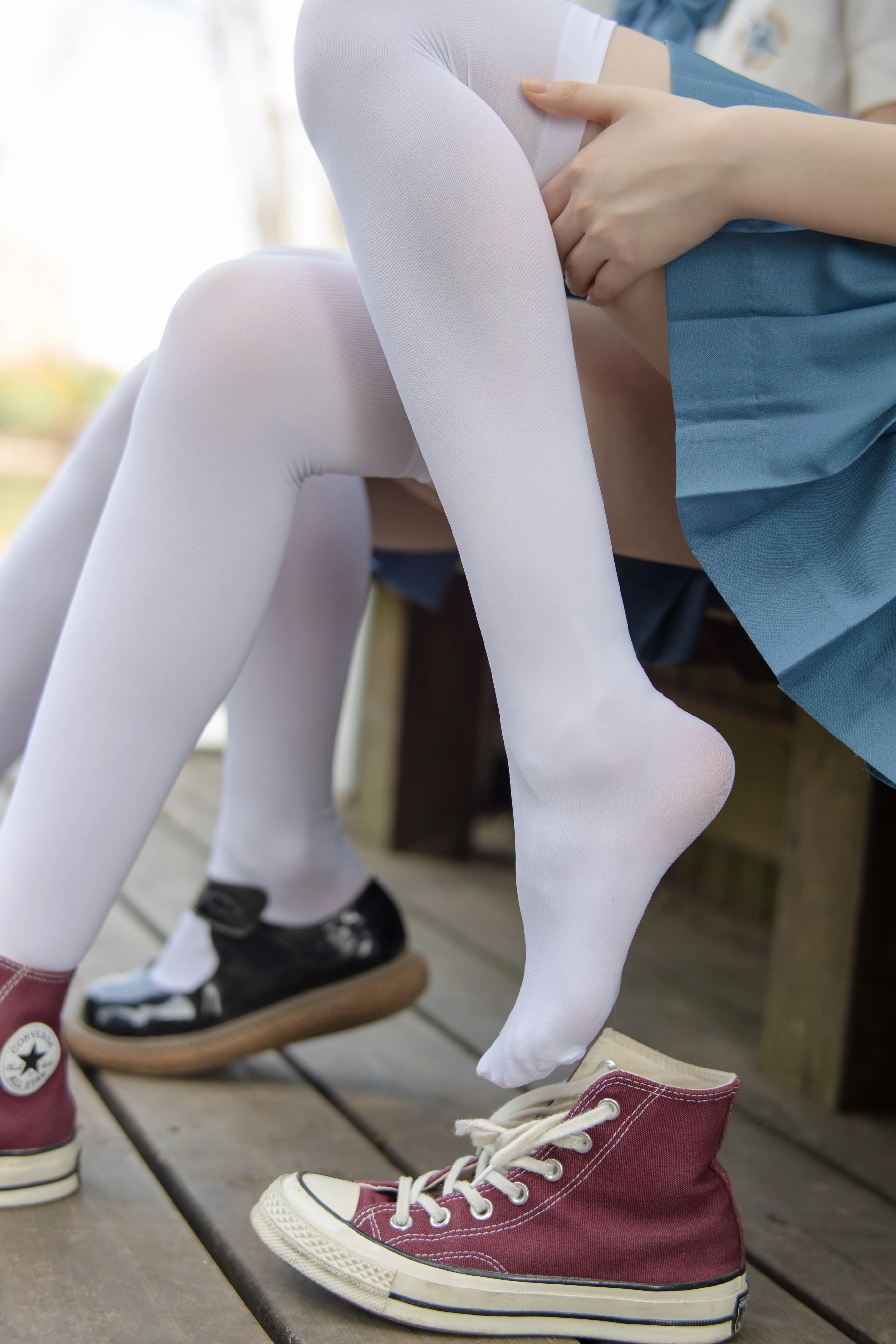 森萝财团 JKFUN-025 默陌&Aika  80D白丝过膝袜 [93P]插图2